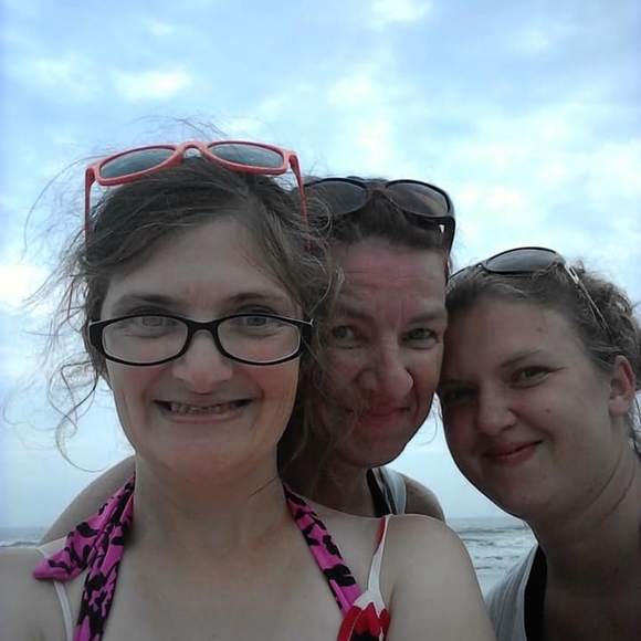 Meet your Posher, Ashley - Picture 1 of 1